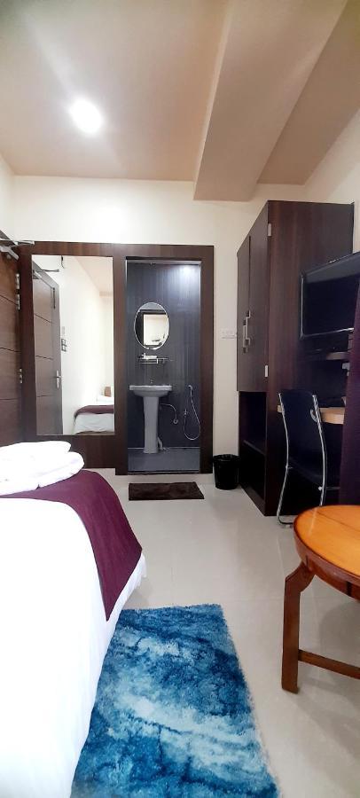 Bharalu Residency Hotell Guwahati Eksteriør bilde